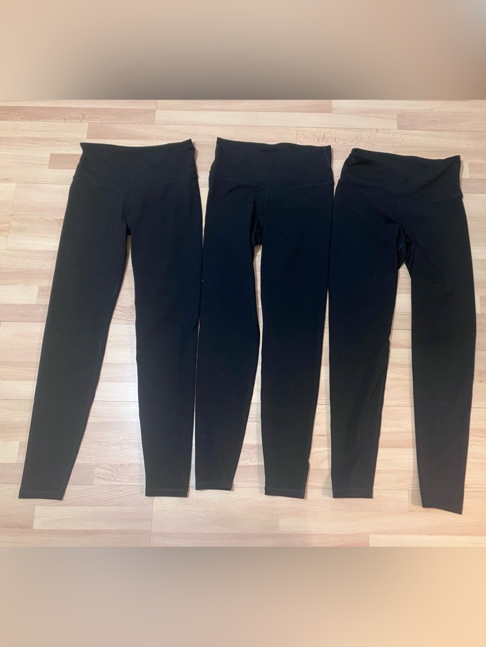 3 NWOT pairs of elevate leggings